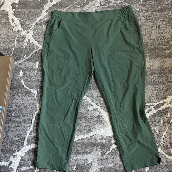 Eddie Bauer women’s lightweight Green Pants XL - Picture 1 of 2
